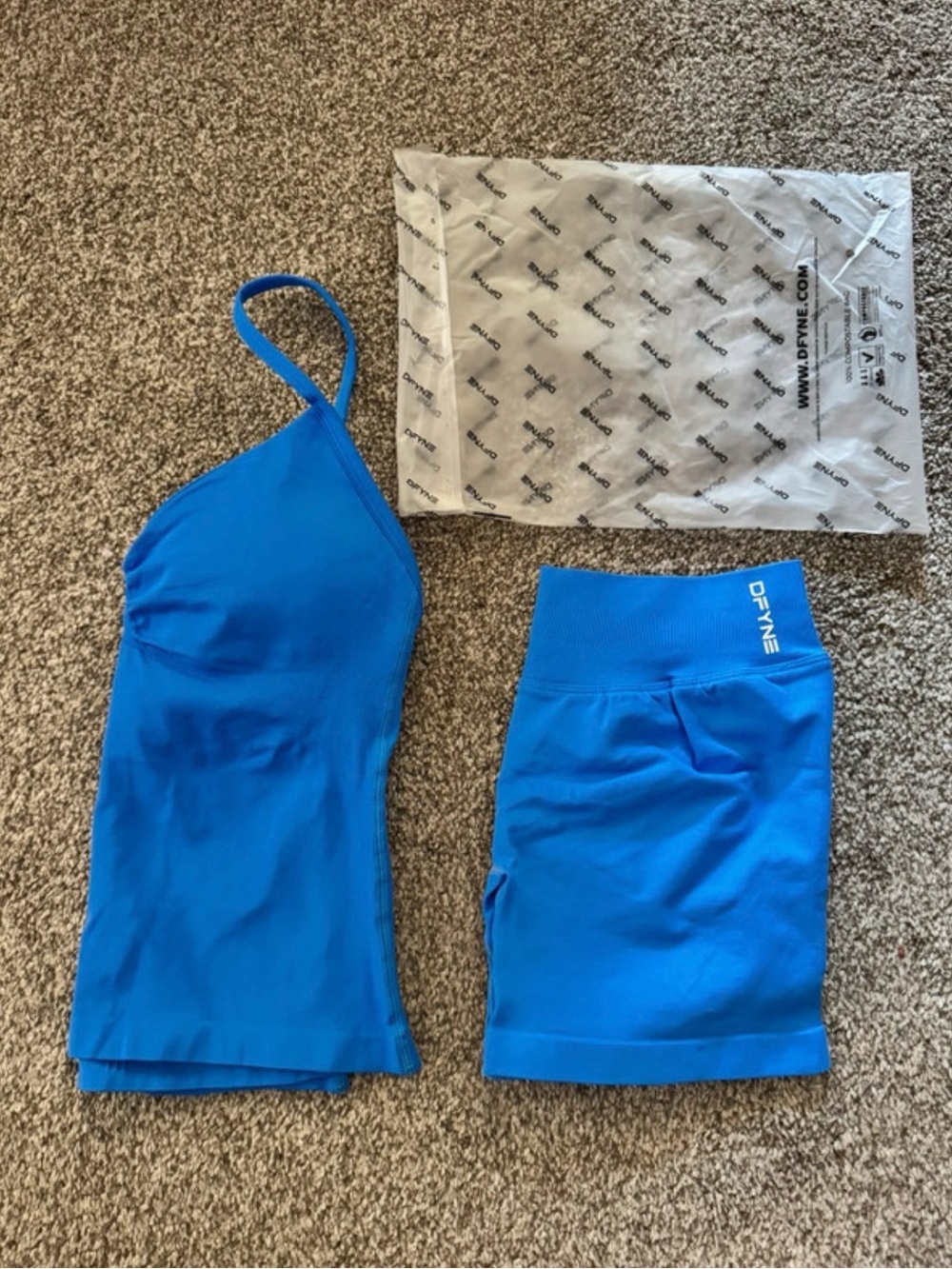 DFYNE Blue Seamless Workout Set - L - Picture 3 of 5